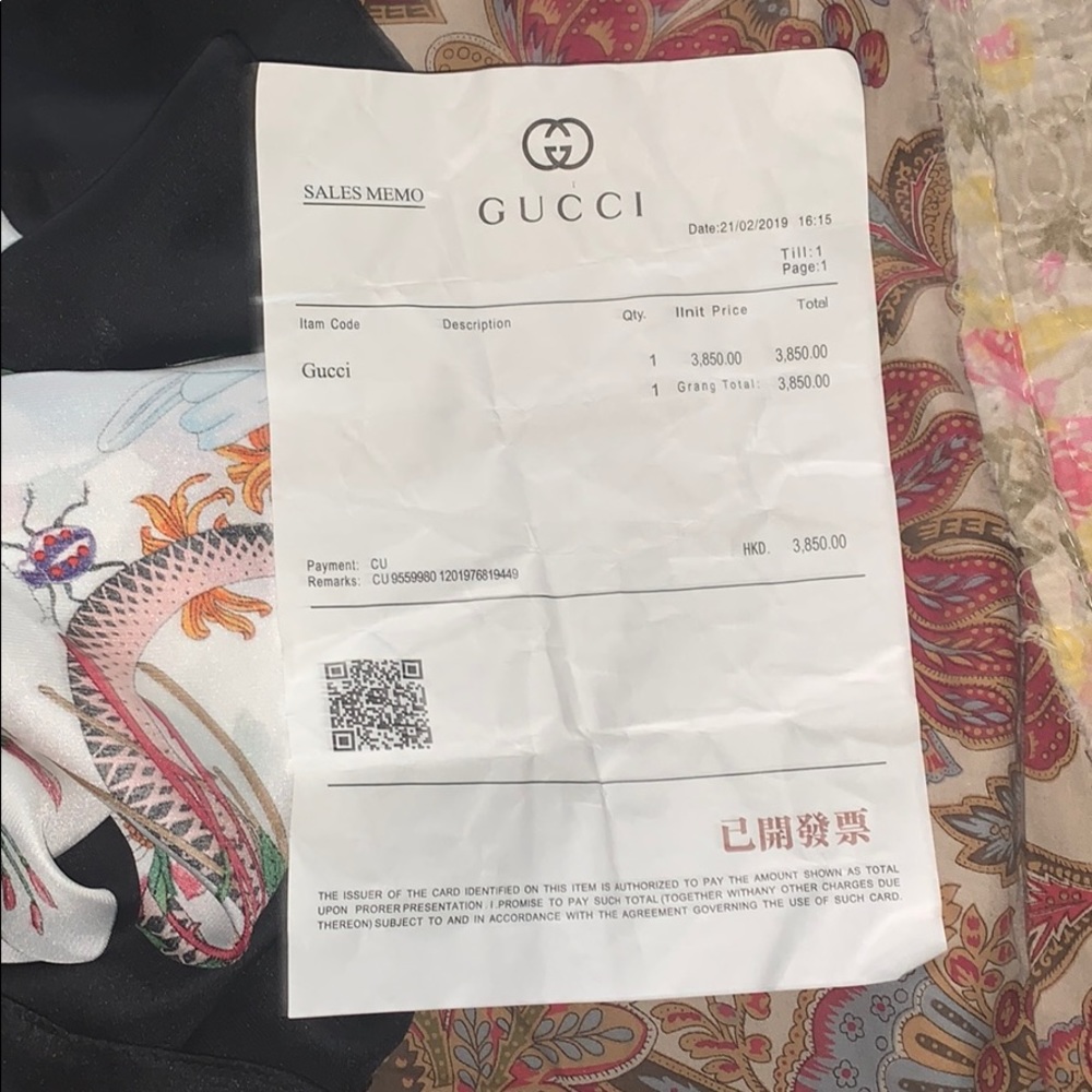 Slik Gucci Scarf - Picture 3 of 3